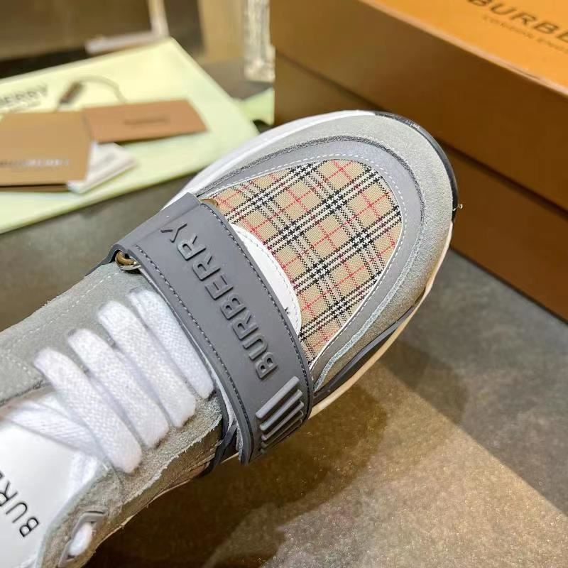 Burberry Low Shoes